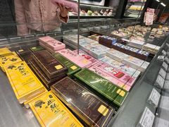 -好利来(上海虹桥新天地Lab主题店)