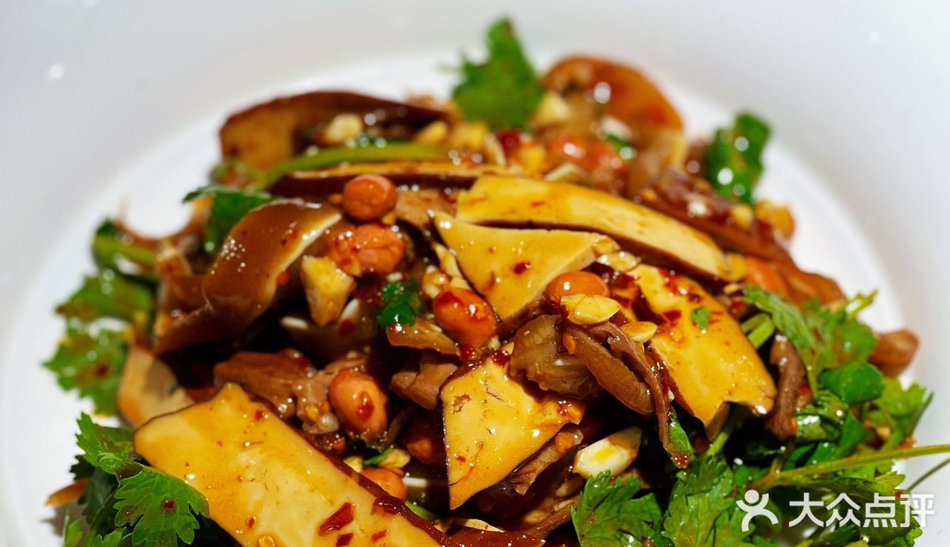 [悠闲]费大厨 | 累了就来碗儿辣椒炒肉拌白米饭🍚