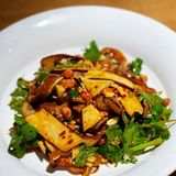 [悠闲]费大厨 | 累了就来碗儿辣椒炒肉拌白米饭🍚