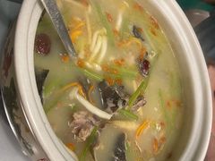 鲍鱼土鸡甲鱼煲-金龙·打边炉(南京西路店)