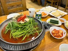 -喇喇排骨火锅·传统韩式脊骨汤(望京西园总店)