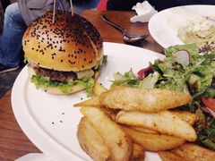 招牌牛肉汉堡-UPPER KITCHEN(延安路店)