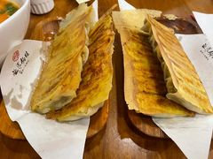 -宣海荣锅贴大王·陕味小吃集(钟楼店)