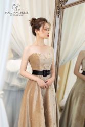 -洋洋婚纱品牌集合店