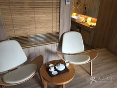 -西安大雁塔科技大学地铁站亚朵酒店