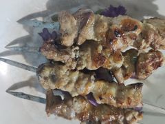 -烤肉小伙烤肉店