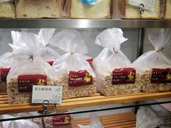 -苹果花园(南泉路店)