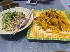 -肥肥虾庄·金牌油焖大虾(杨园滨江时代walk店)