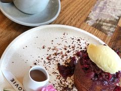 -FLOVIE FLORIST CAFE