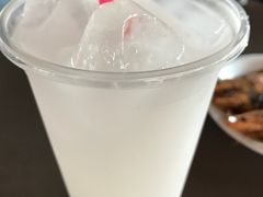 -东海岸人工湖美食村