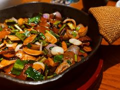 包烧野生牛肝菌-云海肴·汽锅鸡·云南代表菜(天山百盛优客店)