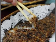 碳烤鲫鱼-鸽子窝专业烧烤店(南市场店)
