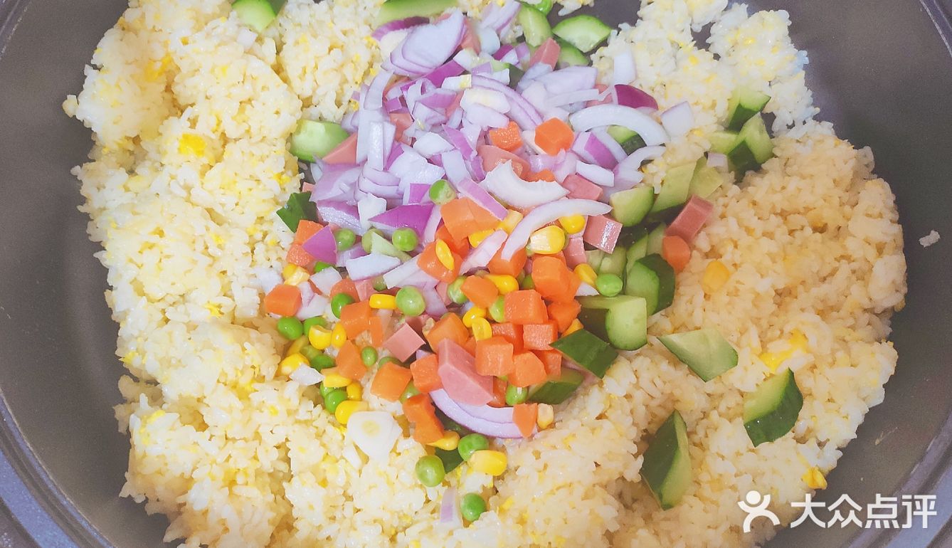 蛋黄炒饭[调皮]