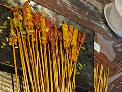 -老街烧烤大排档·地道湖北菜·龙虾馆(汉口火车站店)
