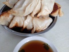 -黄阿姨锅贴大王(万航渡路店)