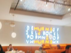 -黄记煌三汁焖锅(新佳丽江汉路店)