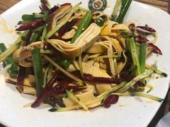 -丽伟的串·烧烤·砂锅(芝麻街店)