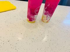 红果小姐姐-CoCo都可(万达广场店)