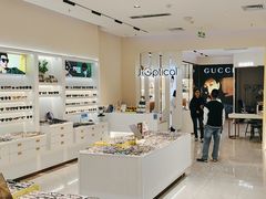 -J-Optical佳视明眼镜·蔡司视觉(青岛金茂览秀城店)