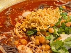 -张翻越·川渝冒菜·武汉黑鸭煲(城北万象城店)