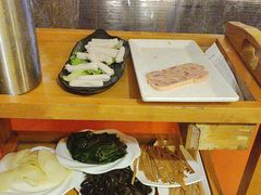-二荆条·蜀鲜汇城市森林火锅
