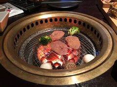 -山川小町·极番烧肉(新地假日广场店)