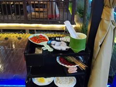 -二荆条·蜀鲜汇城市森林火锅