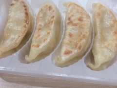 -中百罗森便利店(苗栗路店)