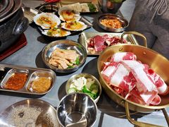 -围炉肉舍•炭烤活鳗•丹东海鲜烤肉(步行街店)