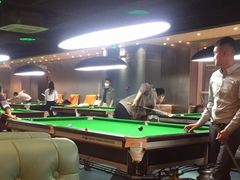 -夜时尚台球俱乐部(汉阳摩尔城店)