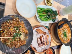 苗家红酸汤牛肉粉-俏凤凰(美林M·LIVE天地东座店)