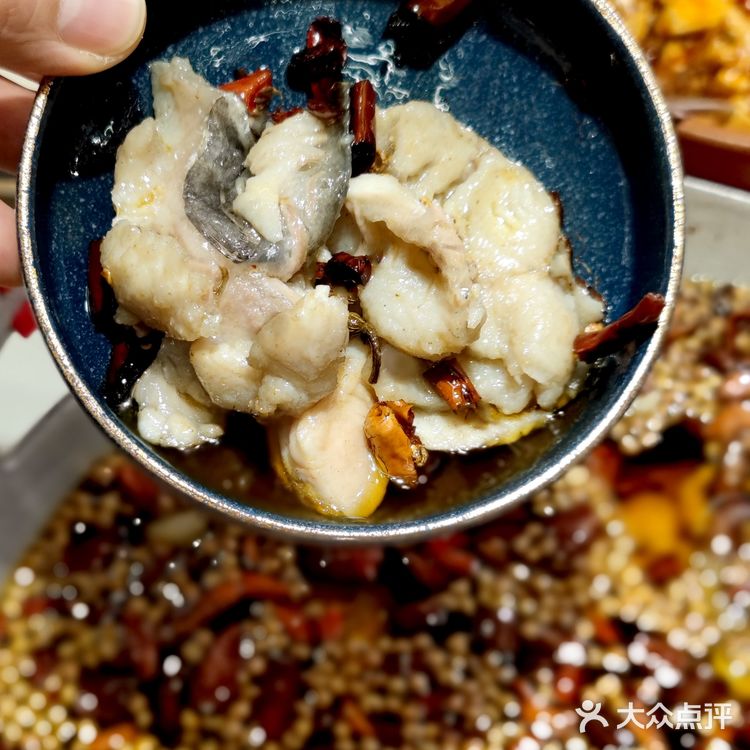 ♨️水煮鱼好吃到连油都想喝几口，不愧是必吃榜老品牌