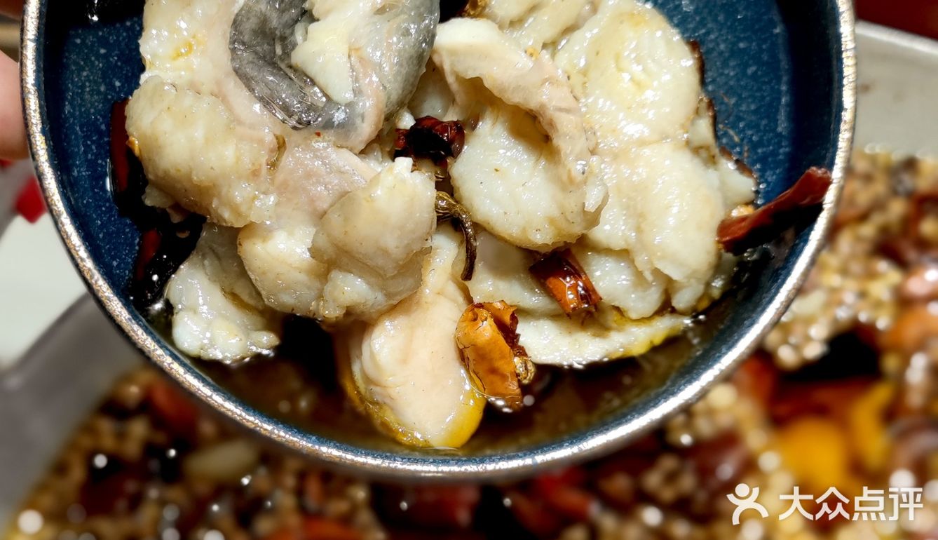 ♨️水煮鱼好吃到连油都想喝几口，不愧是必吃榜老品牌