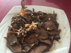 -溢心园香河肉饼总店