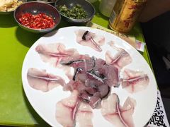 -颜氏双江清水鱼一养身火锅(磁器口店)