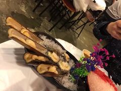 -鲜入围煮花胶鸡海鲜火锅