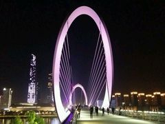-南京眼步行桥