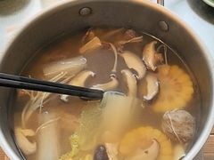 -潮界(LU·ONE凯德晶萃广场店)