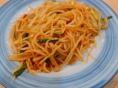 米椒小炒土豆丝-宏状元现熬粥·京味菜(黄寺大街店)