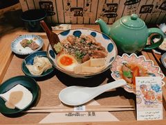 -啢啢茶寮(芳华横街店)