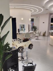 -PE SALON