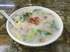 顺德鱼茸粥-燊意布拉肠云吞面(中山四路店)