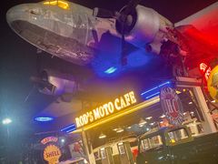 -席娜卡琳火车铁道夜市