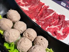 手捶生牛肉丸-牛村来人潮汕牛肉火锅(西单店)