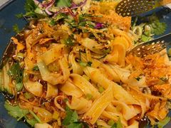 石河子凉皮-耶里夏丽·丝路新疆菜·清真食品(徐汇南丹东路臻选店)