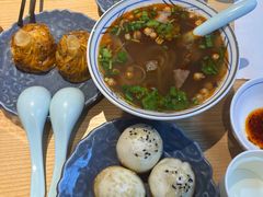 牛肉粉丝汤-鑫震源·苏式大虾生煎(山塘街店)