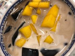 -广信牛奶甜品世家(台东店)
