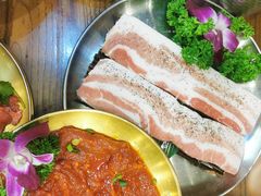 -明洞阿姨·韩式酱蟹烤肉·创意料理(方庄店)