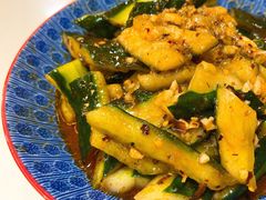 蒜茸拍青瓜-你鲟欢·香茅柠檬鱼(金沙店)