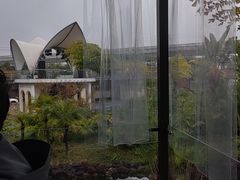 -茅草房·河畔园林火锅